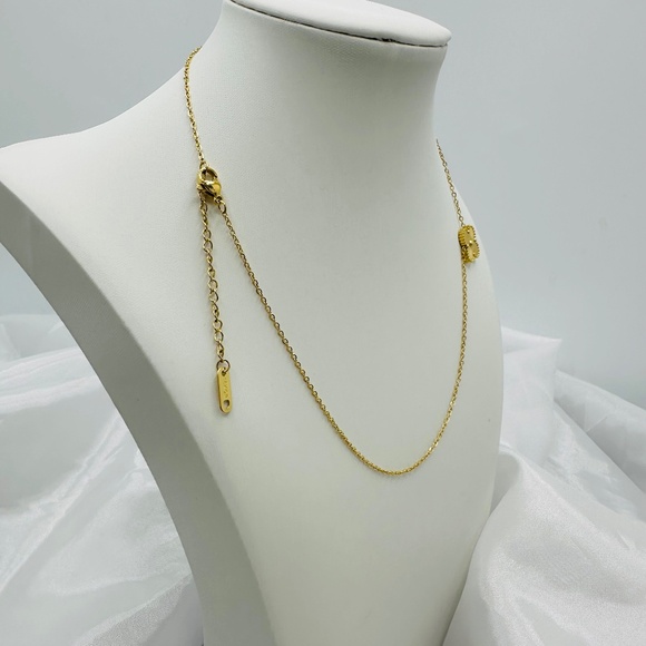 18K Gold Plated Alhambra Clover Necklace Set - Picture 8 of 10